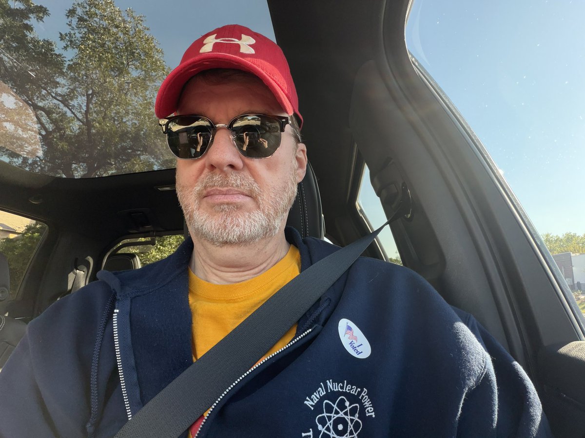 BBontheRadio's tweet photo. Stephanie and I just early voted for Ken Paxton, Greg Abbott, Tim O’Hare, all the way down the red side. Took about 10 minutes. No straight ticket option so we really had to work for it! Lady said more voters than the last presidential election. https://t.co/6bBm9bg6zF