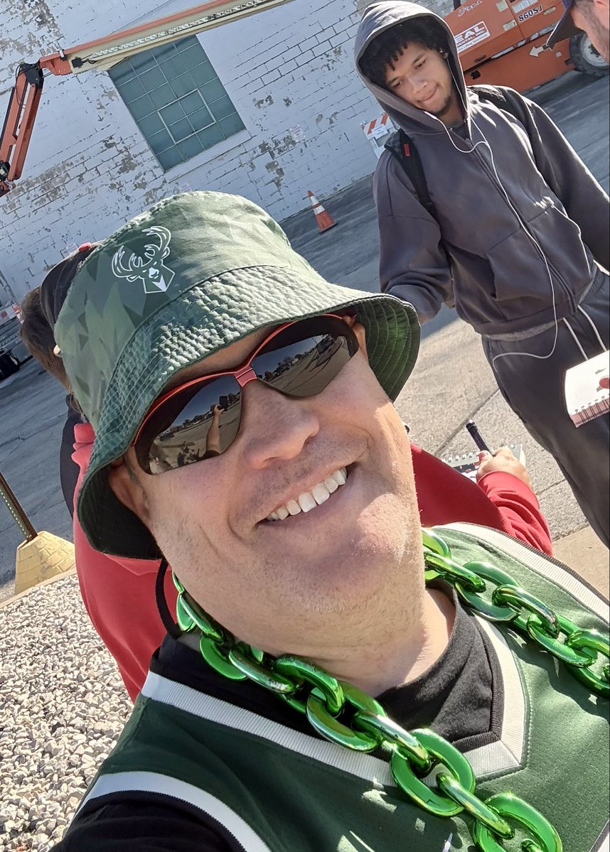 WisconsinChains tweet picture