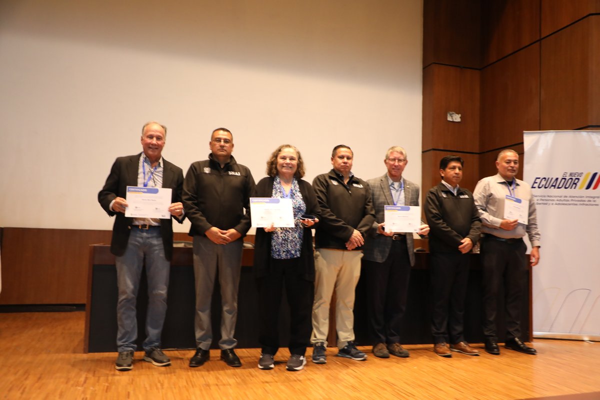 SNAI_Ec's tweet photo. 🤝 El #SNAI, junto a @Rotary , desarrolló una jornada de capacitación sobre trata de personas, enfocada en investigación, judicialización y protección de víctimas.

¡Fortalecemos capacidades para combatir este delito! https://t.co/emWDAmjA3F