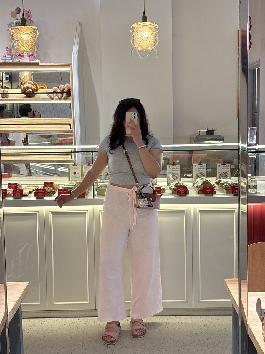 itszzeinab's tweet photo. صدای پسربچه نشنوم 🤫🤫🤫 https://t.co/EbpvyrBPVf