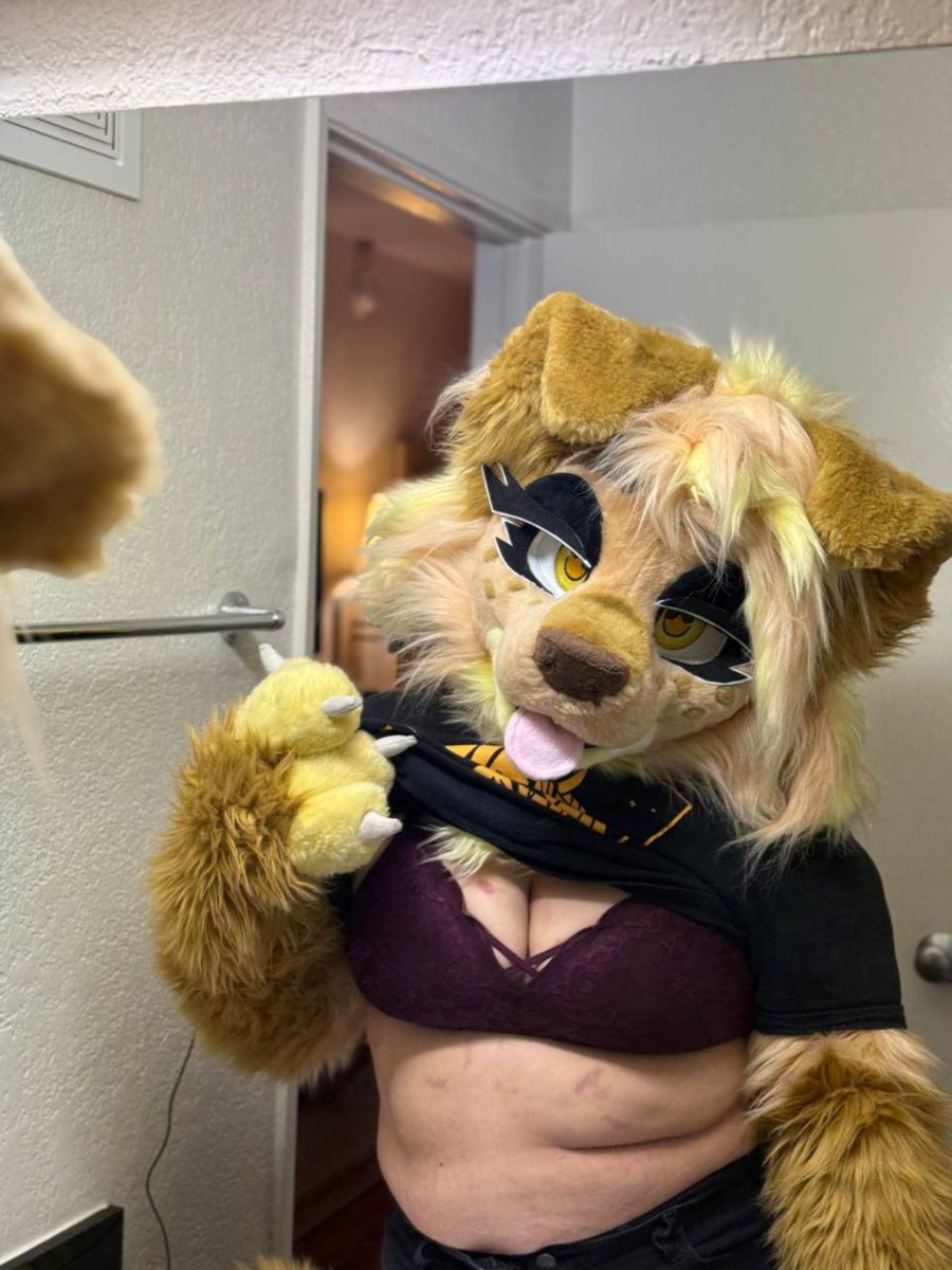 AfterDarkMutt's tweet photo. Enjoy the view~ 😉 
#puppygirl https://t.co/k8VwTLcNeN