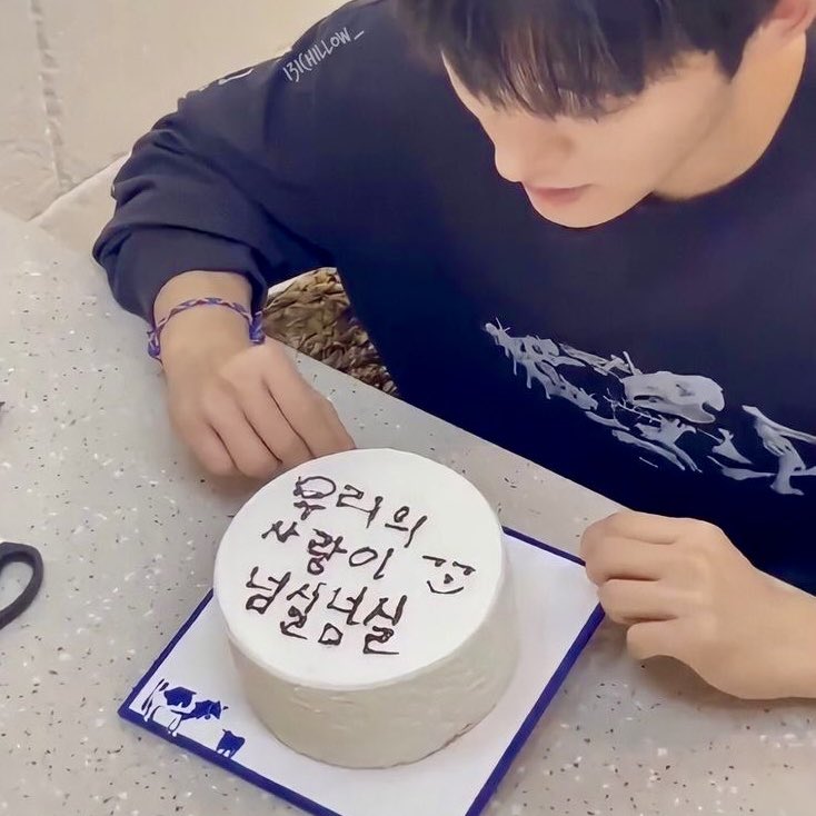bi_saying's tweet photo. 우리의 사랑이 넘실넘실

#BI30ANDBEYOND 
#30살_비아이 https://t.co/X0BQKV4ydK