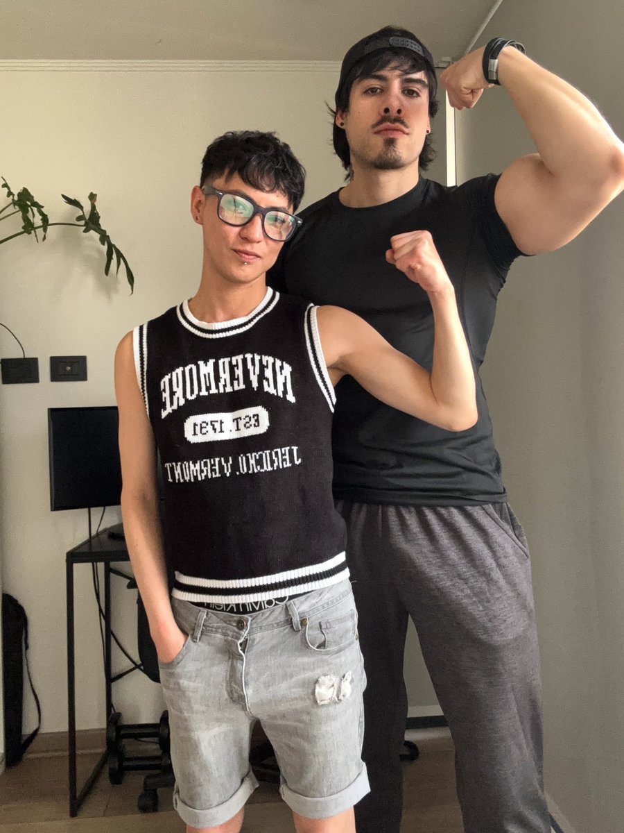 angelo_rmni's tweet photo. El viernes sale colab nuevo de 40 minutos 💪😈

Hay harta diferencia de porte, le dí bien duro 🍆💦 https://t.co/HcbyDWUDvB