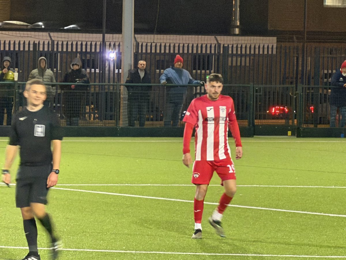 AS_FootyReview's tweet photo. OAKS AT OAKLANDS…. ⚽️

Another cracking night supporting non-league football

Check out my post match over on my instagram on the below link ⬇️ 

https://t.co/sDbDSs6lnt

FULL TIME: ⏰ @CribbsFC 1-4 @DevizesTownFC https://t.co/uI5AodUjEE