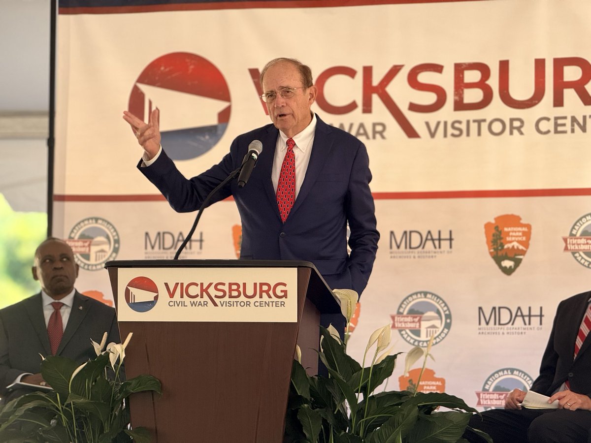 DelbertHosemann's tweet photo. Great day for Vicksburg. Great day for the State. Great day for the Country.

The Vicksburg Civil War Visitor Center will provide an immersive experience for hundreds of thousands of visitors from all over the country to come see first hand what happened at the Battle of Vicksburg. 

A perfect example of state, federal, county, city and private investment coming together and coming to Mississippi.