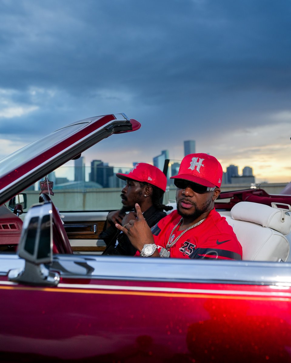 TBGeneration's tweet photo. We are slow loud and bangin' all Battle Red Day 🤘
@propain713 for @TBGeneration  & @HoustonTexans new 'Candy Paint' fitted 

better+ x Houston Texans "Red Candy Paint"
Mens Sizes 6 7/8 - 8 ($59.99)

dropping this Saturday (10.24) exclusively @TBGeneration 
@ 11 AM CST
4112 Washington Ave 
Houston, TX 77007

Available Online
10.25 @ 9 AM CST
First Come, First Serve
https://t.co/Y2gqWXg1KU & better+ app (link in bio)