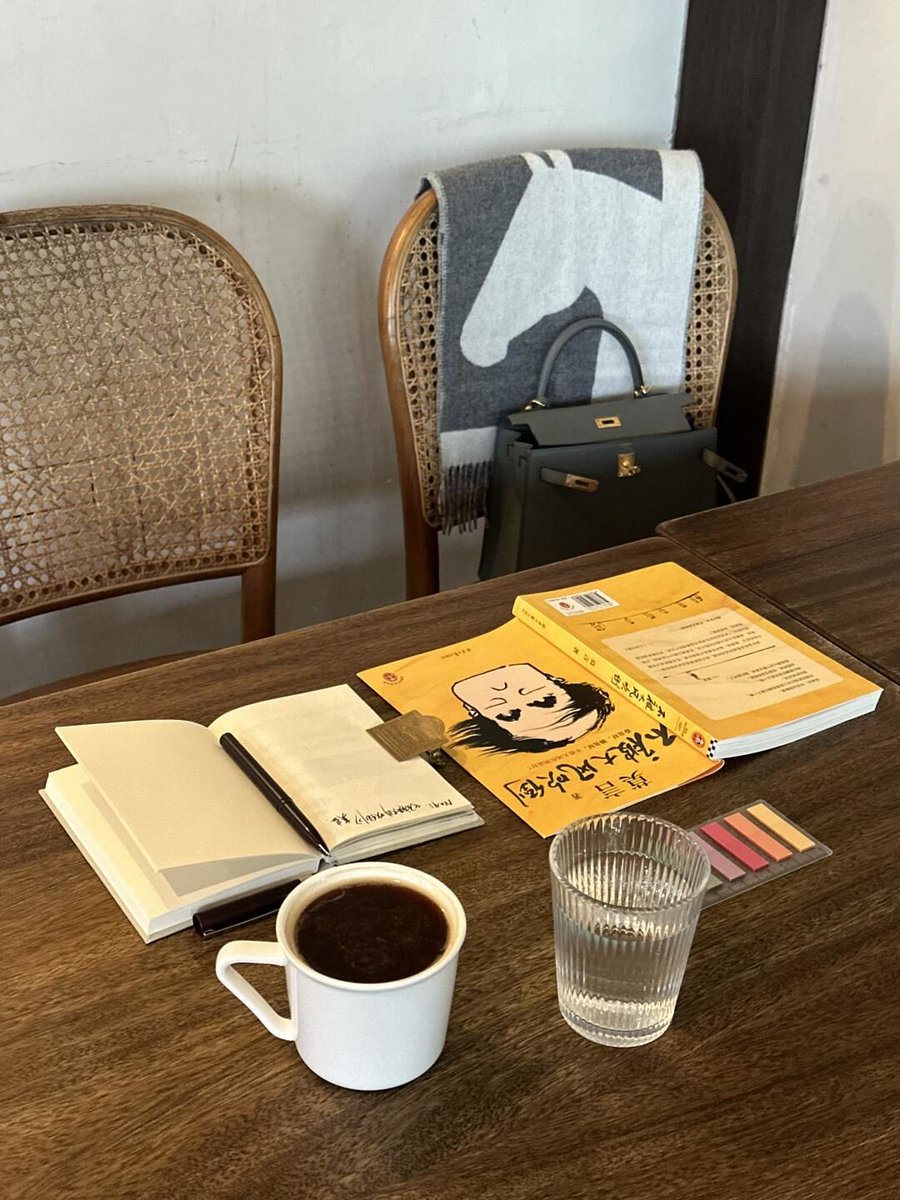 zhouxx1128's tweet photo. “Just a daily routine with no trace of gloom—quiet, sincere, and full of small warmth ”， https://t.co/4rosrfOGic