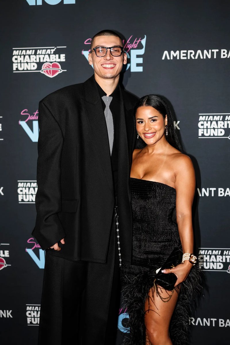 TheNBABase's tweet photo. Tyler Herro has denied sending "aggressive" or "inappropriate" texts to ex-partner Katya Elise Henry amid their ongoing court battle, per @TMZ

Herro claims Henry is attempting to create "artificial drama" in the media to leverage more financial support from him. https://t.co/OAb33b1y3z