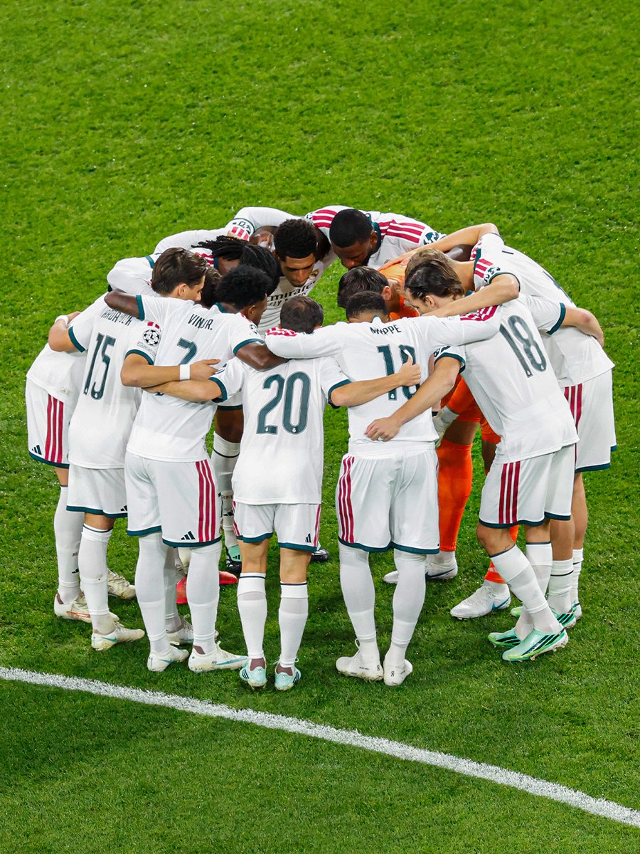 realmadrid's tweet photo. 🤍 ¡HALA MADRID Y NADA MÁS! 🤍 https://t.co/bWtxfTcvcw
