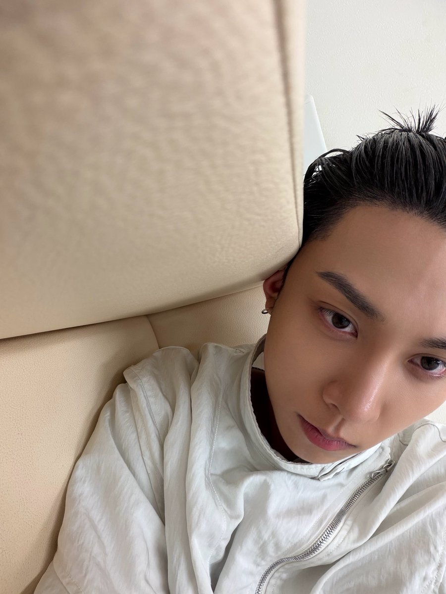 terjemahinRYUL's tweet photo. 261022 💬 weverse post
LNGSHOT Masterpiece🌌
Mohon dukungannya yang banyak buat S.W.I.S.H!!
#률 #RYUL #롱샷 #LNGSHOT https://t.co/r6AgRol7cX