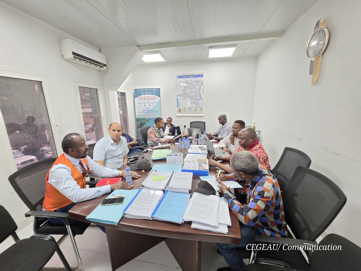 CegeauSarl's tweet photo. NORD-UBANGI | Financement du développement
Une réunion d’évaluation à mi-parcours a réuni le Point focal du Gouverneur, des représentants de partenaires financiers étrangers et les partenaires techniques de CEGEAU SARL &amp; PARTENAIRES.
#CEGEAU #NordUbangi https://t.co/LzC8sDIQJ8