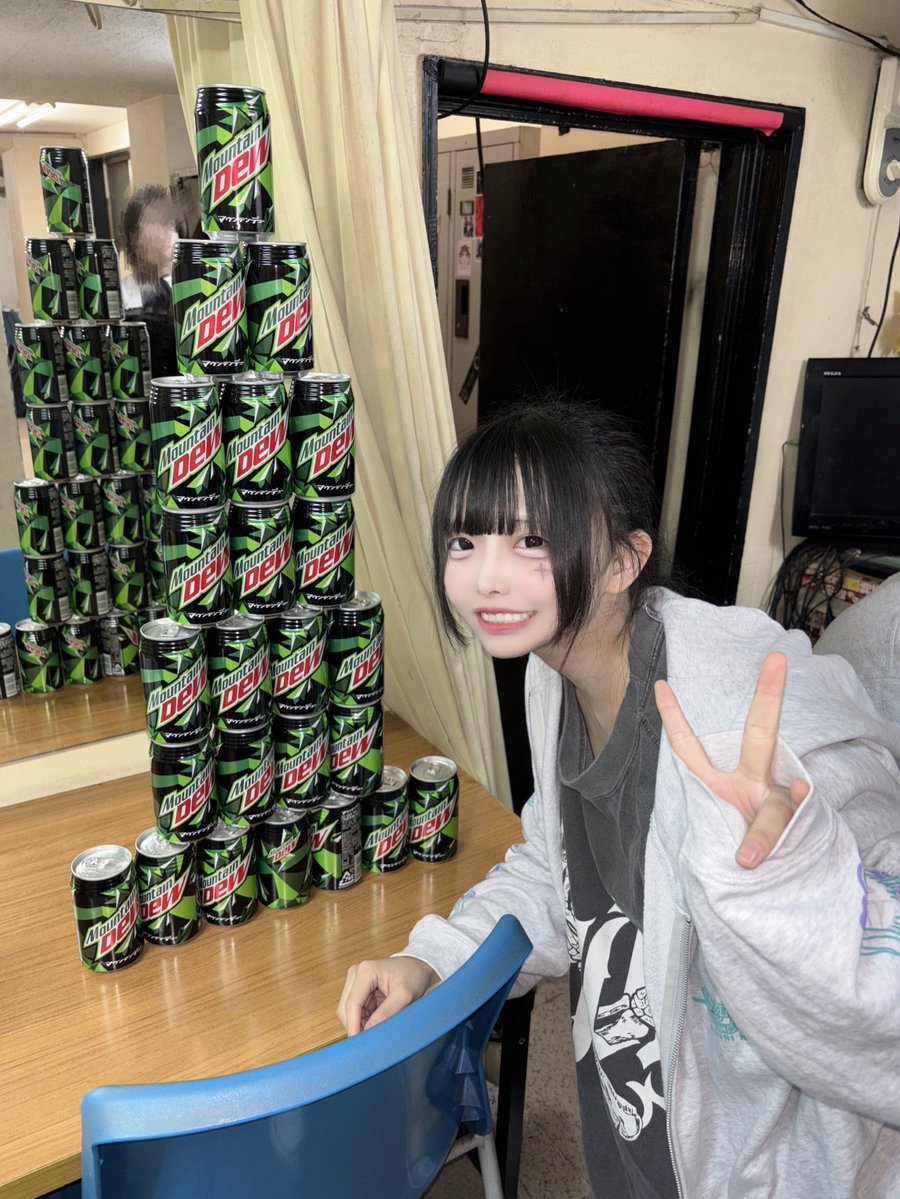 Mio_monster's tweet photo. 前回のあらすじ https://t.co/NJ3lLEruxi