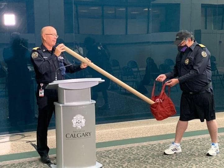 cboyack's tweet photo. Remember in 2020 when Canadian health officials said people should wear masks during sex, and that this was the appropriate way to dispense candy to trick-or-treaters during Halloween?

Because “science.” Or something. https://t.co/uLmG7utUjn