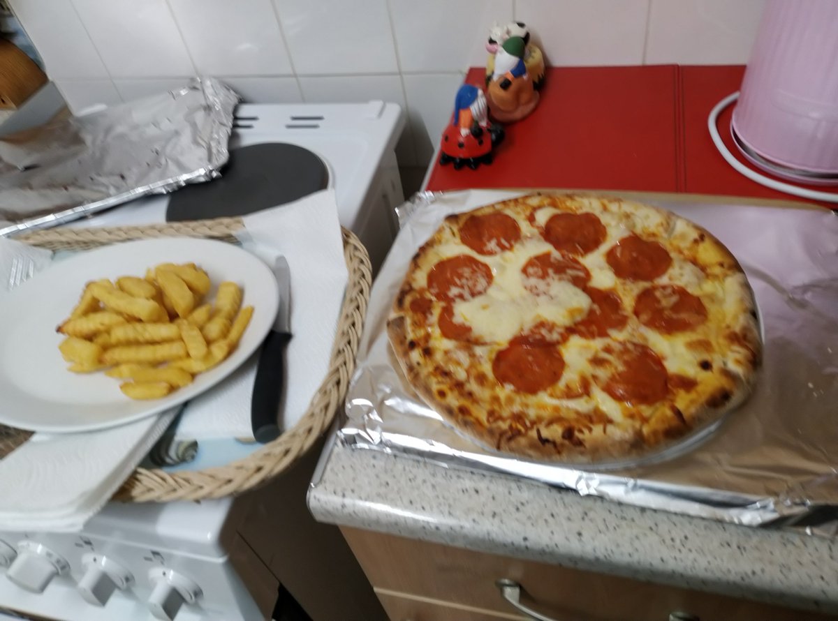 POCHAxCHICK's tweet photo. Sup chooms.
Gonna edge myself and eat this. https://t.co/LQSfzLkYIr