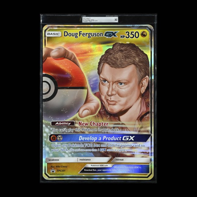 PokeDropTicker's tweet photo. INSIDER GRAIL HITS THE BLOCK 🏛️

Ex-Pokémon SVP Doug Ferguson's personal collection is headed to auction.

Top lot: his CGC-graded 18"x25" jumbo farewell card — 1 of 5 ever made.

Est. $30K-$50K. Prebidding is live; auction Nov 3.

Credit: ICv2 https://t.co/5vuHBx4S1r