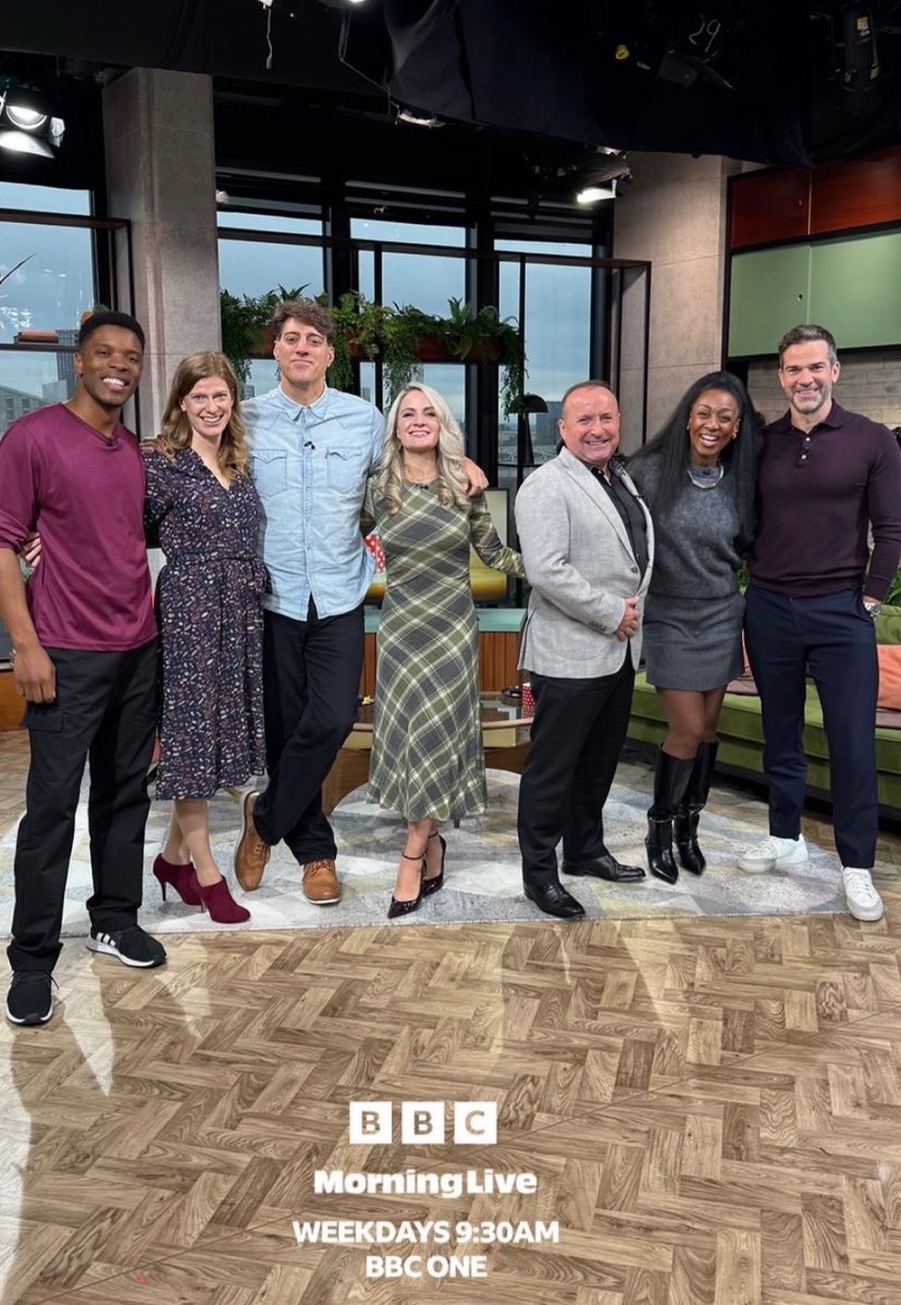 FishwickDavid's tweet photo. Great to film with all the team @BBCMorningLive today and a real treat to meet with the lovely @Beverleyknight https://t.co/Ox6WQT5ySL