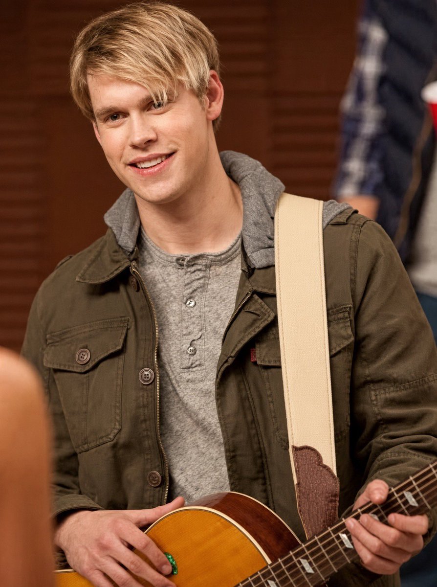 BuzzingPop's tweet photo. Chord Overstreet confirms his return for the ‘GLEE’ reboot. https://t.co/VItd35ykAC