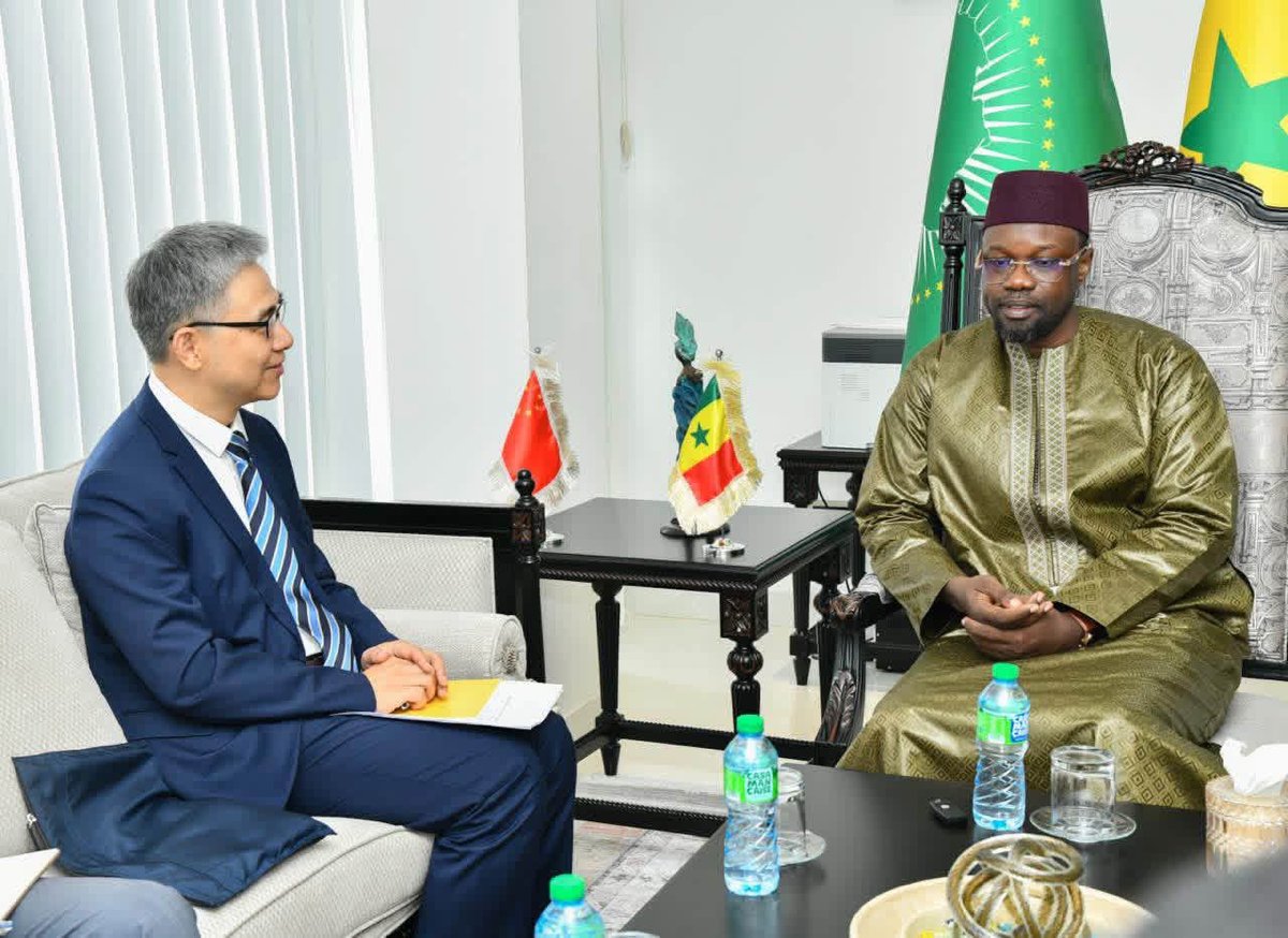 LayeSeckSeckFCB's tweet photo. ‼️ Diplomatie parlementaire : Monsieur Ousmane SONKO reçoit des représentants diplomatiques et institutionnels

Le Président de l’Assemblée nationale, Monsieur Ousmane Sonko, a reçu en audience, ce mercredi 21 octobre 2026, tour à tour, leurs Excellences Madame Christine Fages, Ambassadrice de France au Sénégal, Monsieur Hassan Asgari, Ambassadeur de la République islamique d’Iran au Sénégal, Monsieur Li Zhigang , Ambassadeur de la République populaire de Chine au Sénégal, ainsi que Monsieur Fateh Boutbig, Président du Parlement panafricain.

🇸🇳❤️🔥