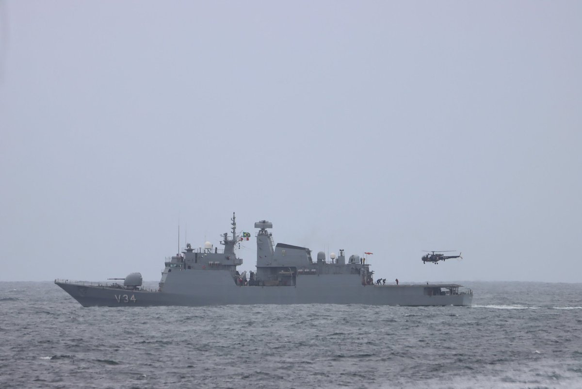 prodefencejammu's tweet photo. #IBSAMAR_IX Concludes 
🇮🇳 🤝 🇧🇷 🤝 🇿🇦

Sea Phase conducted from 15–19 Oct 26

The #IndianNavy, #BrazilianNavy and #SouthAfricanNavy undertook coordinated maritime operations, including anti-submarine operations, surface firing, aircraft and helicopter operations, manoeuvring exercises and Visit, Board, Search and Seizure (VBSS) exercises.

#BridgesofFriendship

@IN_WNC @SANDF_ZA 
@marmilbr 
@SpokespersonMoD 
@hci_pretoria
@IndiannavyMedia 
@ANI
