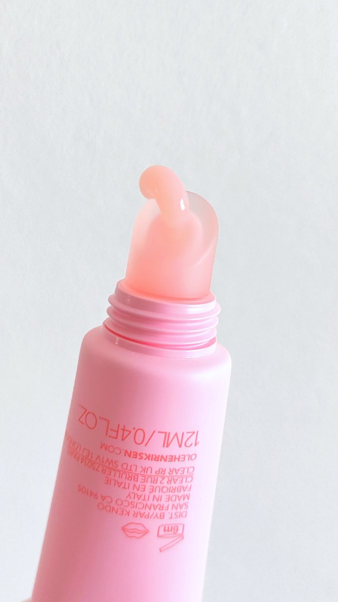 emilylbacon's tweet photo. @OleHenriksen pout preserve peptide lip treatment in "scandi candy" 🍬🩷

#olehenriksen #pepetideliptreatment #scandicandy #candylips #swatch https://t.co/OeQHlqSZM7