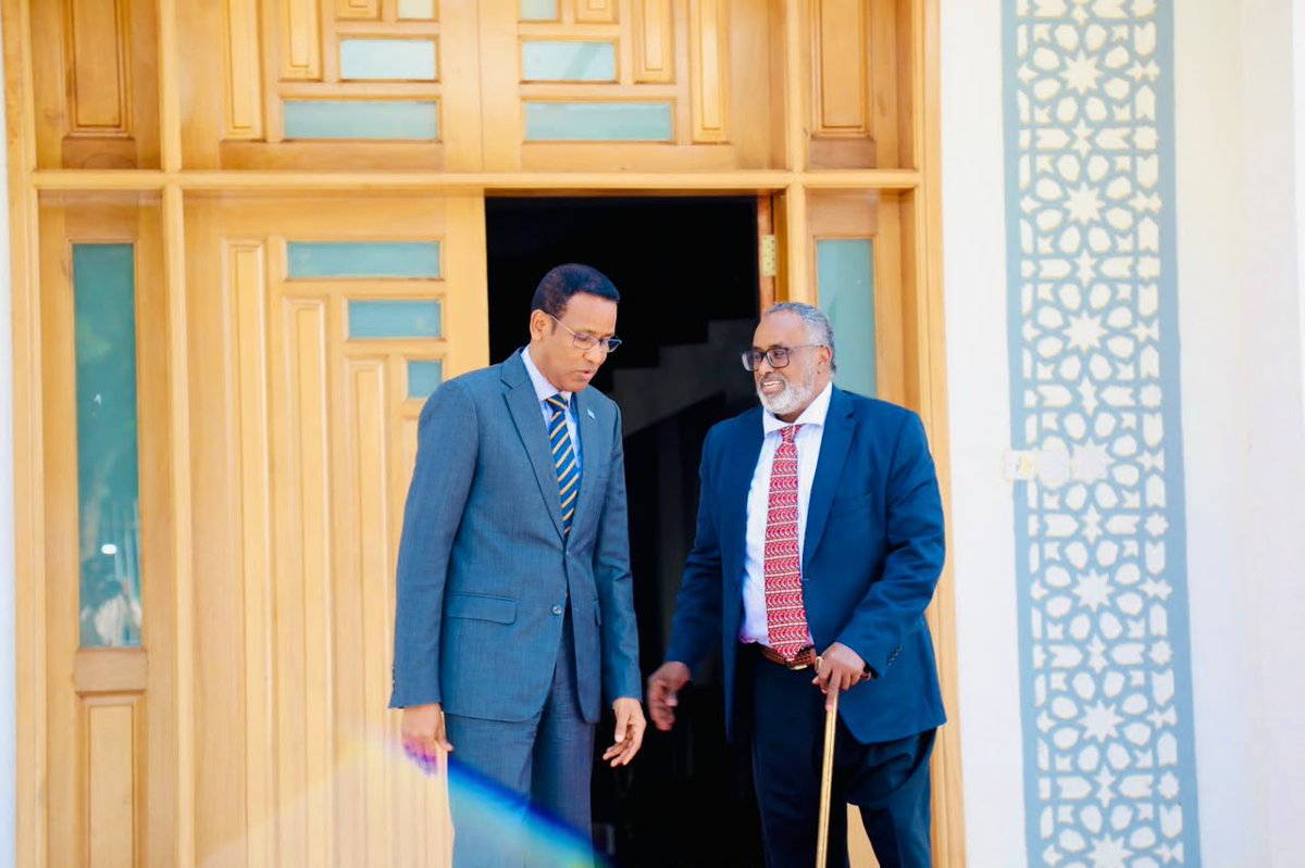 SomaliainKenya's tweet photo. H.E. Mohamed Abdi Ware @MAWareSO, Deputy Executive Secretary of @IGADsecretariat paid a courtesy call on Somali Ambassador @Ijabril. The meeting highlighted the longstanding partnership between #Somalia and #IGAD and our continued collaboration in promoting peace, security and stability across the Horn of #Africa. 

Both sides underscored the importance of regional cooperation in addressing shared challenges and advancing a more peaceful, stable and prosperous region.