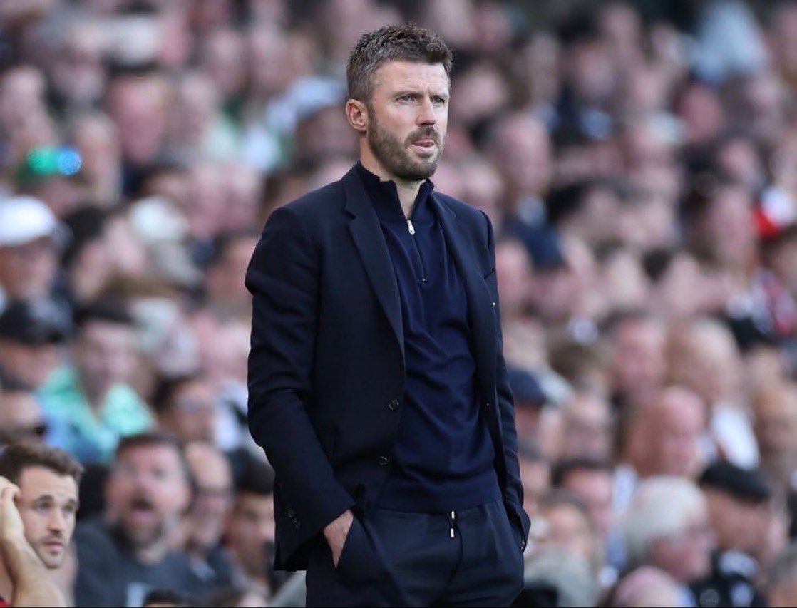 DiianaD___'s tweet photo. Sack Or keep Carrick? https://t.co/s9eKO1MMMF