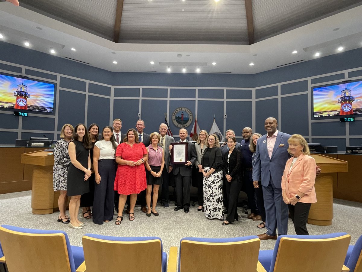 pbcsd's tweet photo. Thank you to the @TownofJupiter for recognizing our Jupiter-area principals with a special proclamation to celebrate academic excellence.
The proclamation notes that all 9 public schools that serve the Jupiter area are 'A' rated, and recognizes that strong public schools are essential to a thriving community. Thank you for your support, and for recognizing Jupiter public schools as a source of pride for the community!