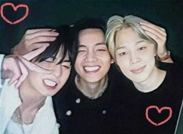 btswingsjm7's tweet photo. SOLO VENGO A DECIRLES QUE AMO AL VMINKOOK, VMIN, TAEKOOK Y JIKOOK 🥰 https://t.co/lpcCNIgG6v