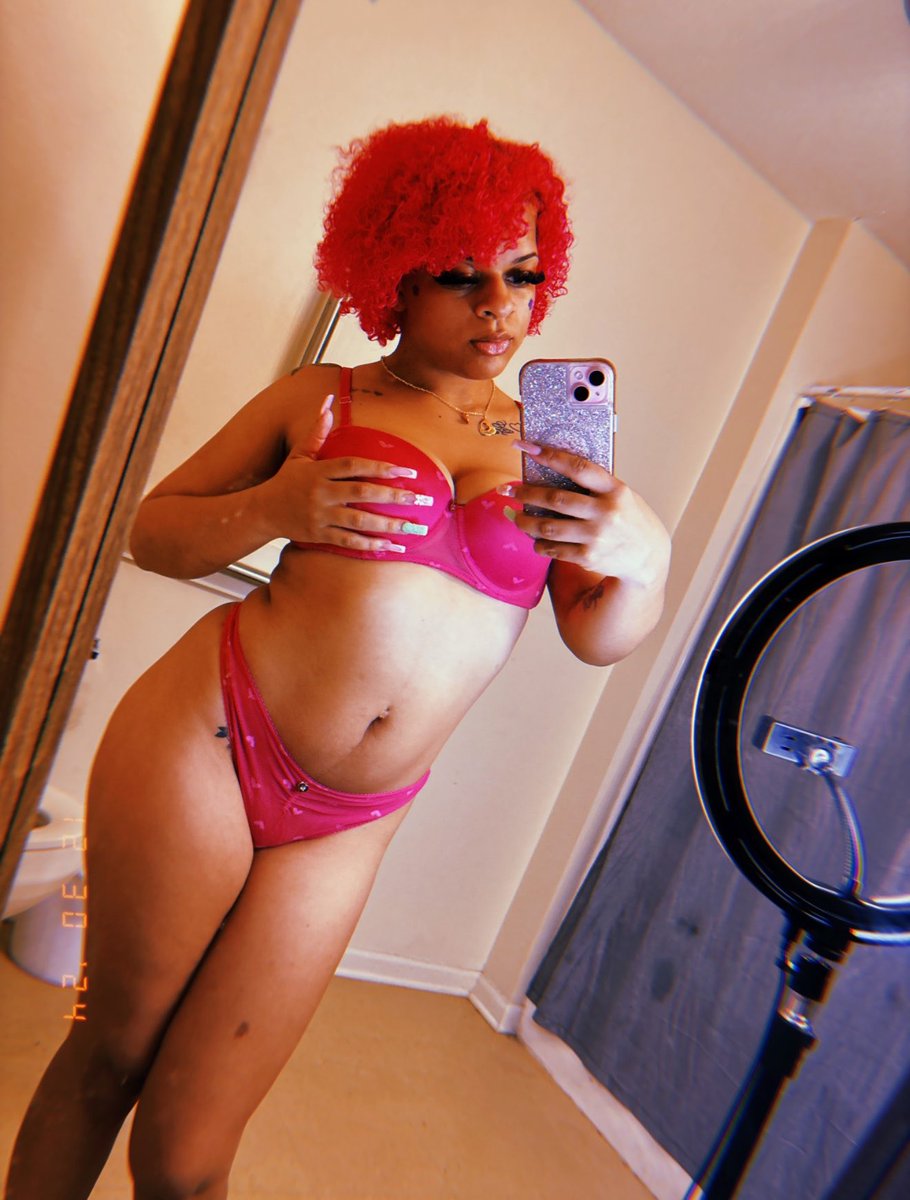 lexxiandaustin's tweet photo. send attachments to my husband 💦🩷🫦 

subscribe to my only fans 

https://t.co/x3fVTsmICd

dm me for content 🩷🫦 https://t.co/FOAqG3x0V9