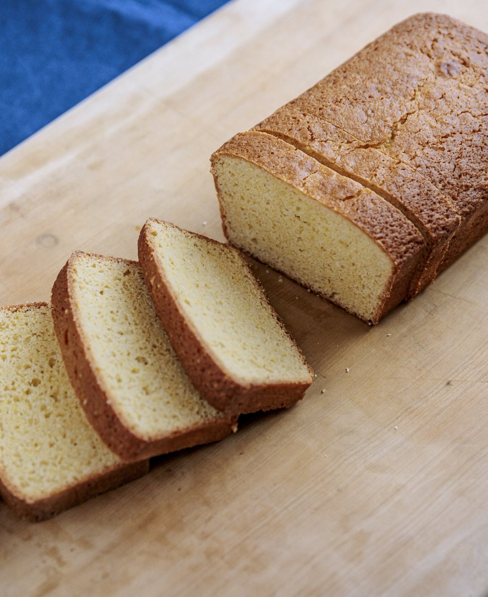 FoodNetwork's tweet photo. This week, award-winning chef and farm-to-table trailblazer @DanBarber joins Ina Garten at the barn! They're talking career coincidences, high-pressure hospitality and restaurant reviews.

Plus, Ina makes her Cornmeal Pound Cake and Dan shares his recipe for Miso Crusted Squash!

Tune in to an all-new episode of #BeMyGuest Saturday at 12|11c.