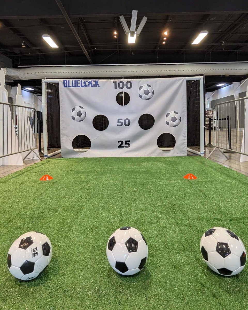 Blue_Lock_En's tweet photo. ICYMI: BLUE LOCK AT OC JAPAN FAIR ⚽️

We had so much watching everyone showcasing their ego at OC Japan Fair 🔥

#BLUELOCK #OCJapanFair https://t.co/FNGzFGLAc4