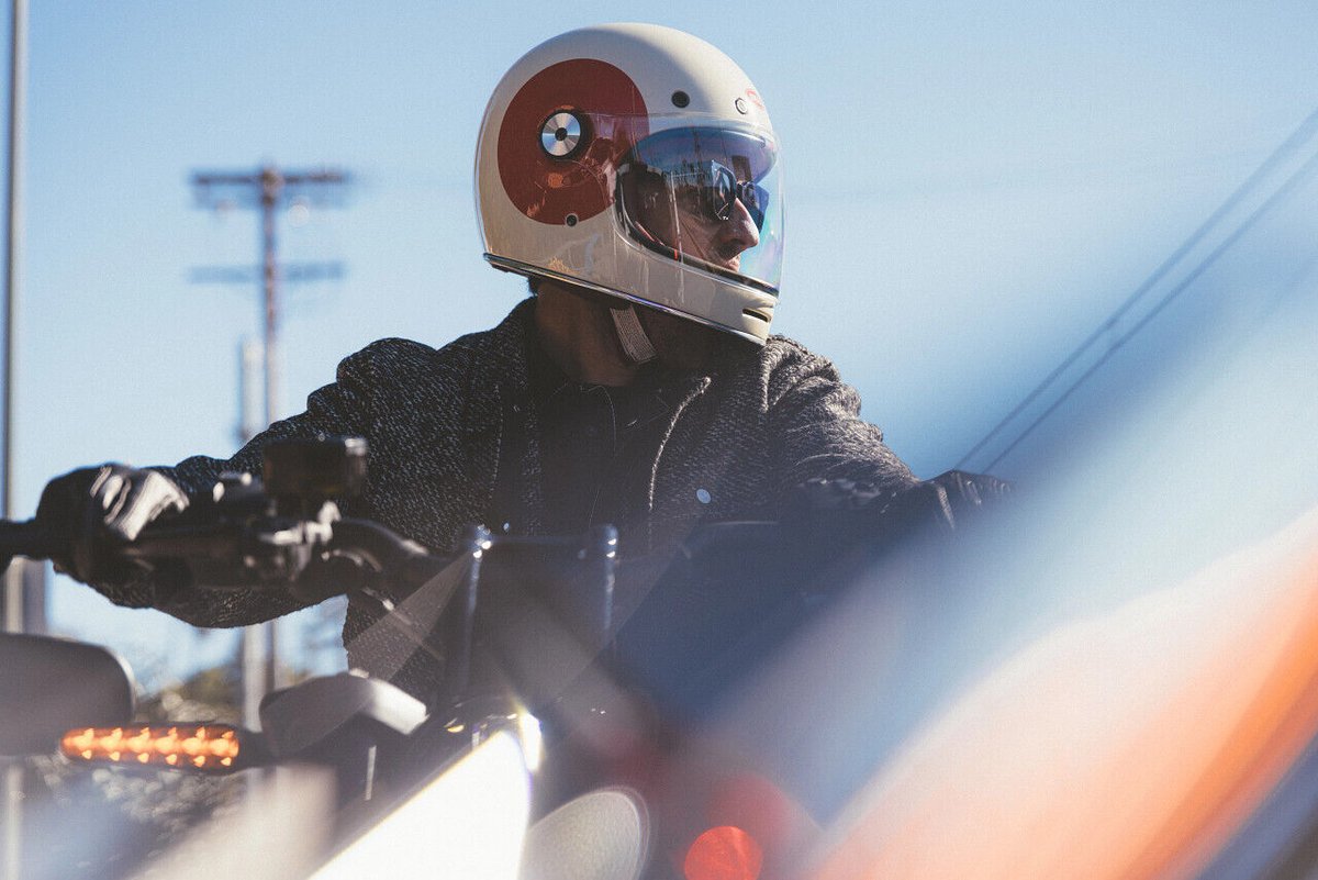 EperformanceAg's tweet photo. 🤫 Lautlos, aber nicht unsichtbar! Die LiveWire S2 Mulholland zieht alle Blicke auf sich – und das ganz ohne Motorenlärm. Stilvoll, agil und mit maximalem Drehmoment ab der ersten Sekunde. 🚀⚡
➡️ Jetzt Probefahrt buchen &amp; den Unterschied spüren! 🔗 https://t.co/6ZWltKuusd https://t.co/SmzIdDsrR6