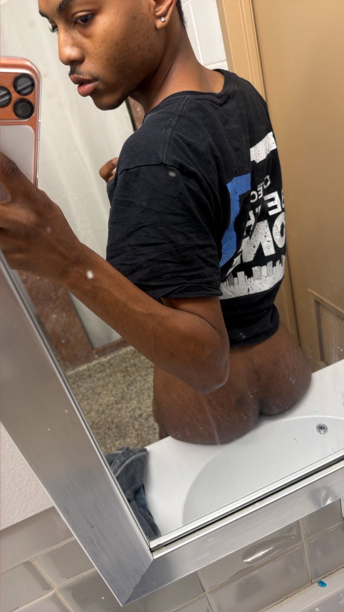 ZionUnfiltered's tweet photo. I need a man that will fuck me and put me back to sleep https://t.co/8sNJ27RU6W