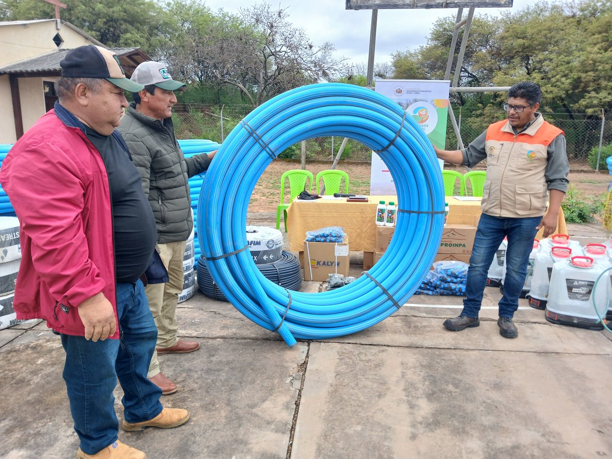 UE_APROCAM's tweet photo. Gobierno fortalece la producción agrícola con adaptación climática en el municipio de Caraparí. 
👇 Leer nota: https://t.co/akWYmJbBwj https://t.co/sQWdZXF1ij