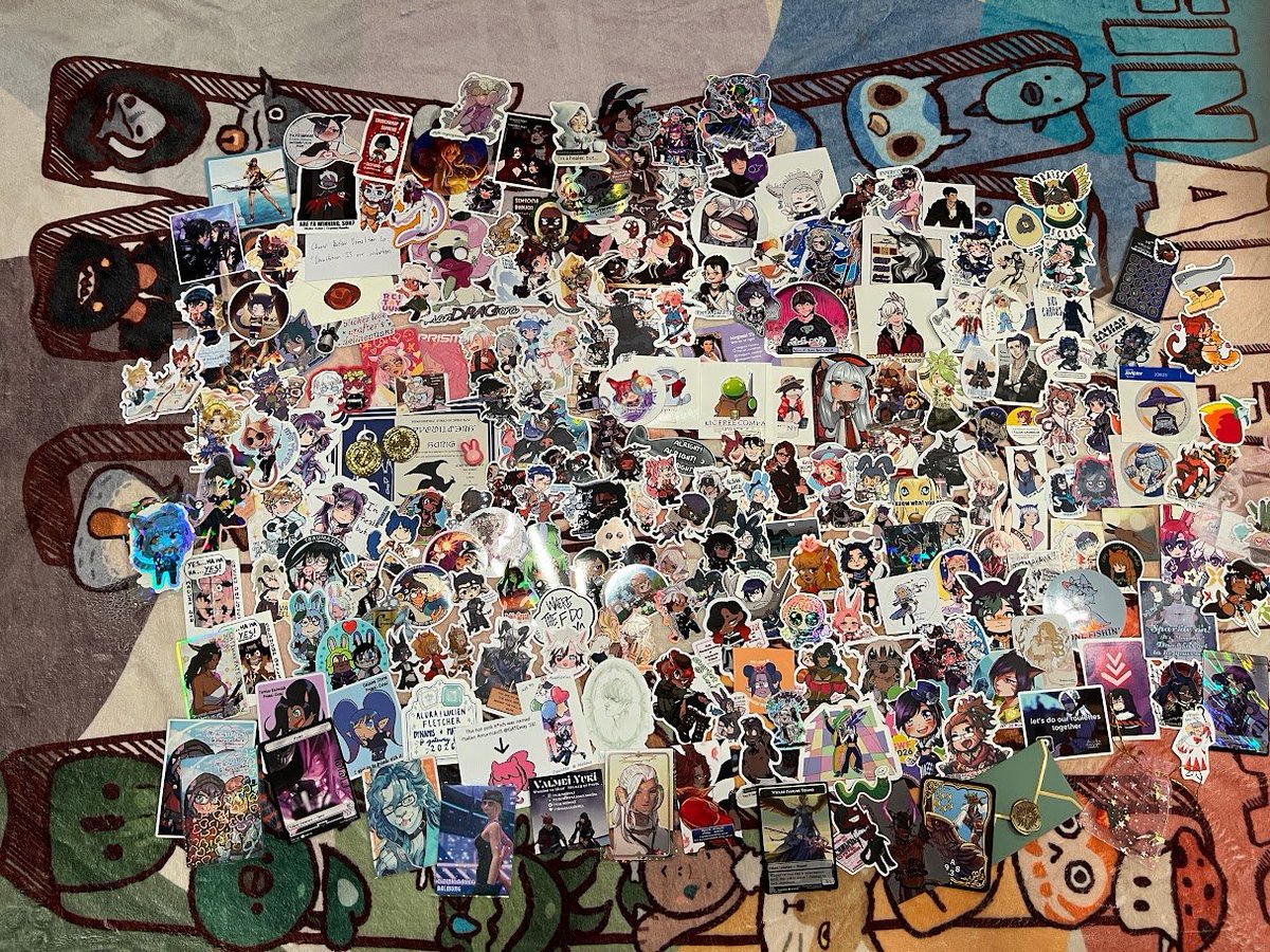 vimimi33's tweet photo. hey guys
how and why did i get basically the same amount of stickers from gwf as i did fanfest???
#gatewayfate https://t.co/I2mH2zmzmZ