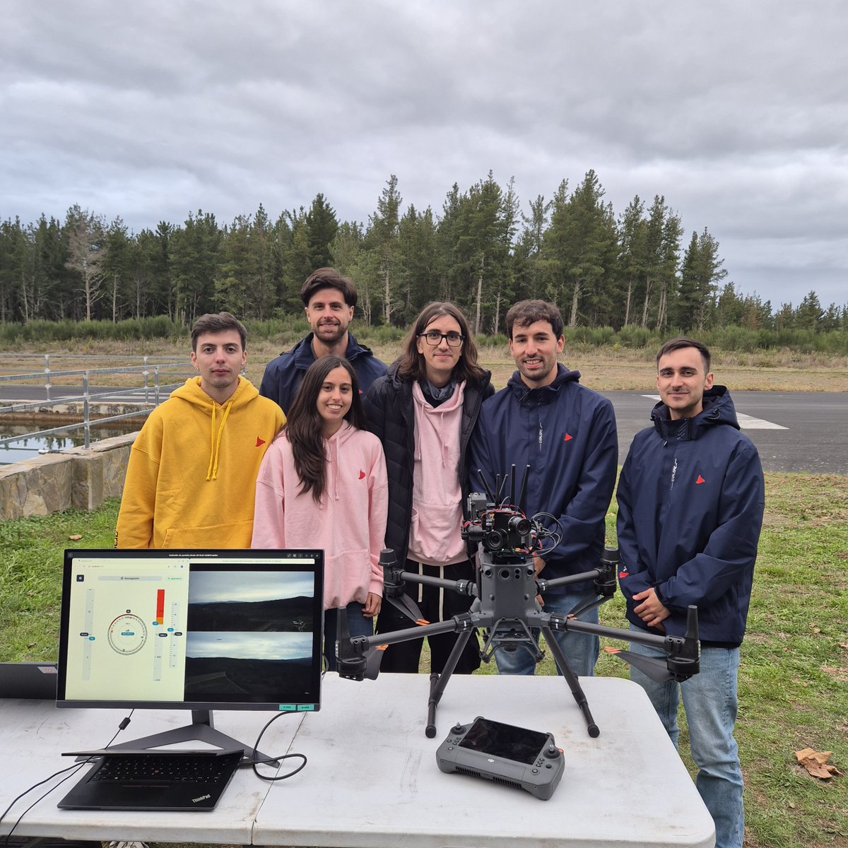 Gradiant's tweet photo. 🚁 En Gradiant desarrollamos tecnología Detect &amp; Avoid para avanzar hacia operaciones con drones más seguras y autónomas. Esta semana la hemos probado en un entorno real dentro de ESCAI Ribeira Sacra, explorando su aplicación en vuelos #BVLOS y entornos rurales. 
 #DAA https://t.co/lk7Rs6gqZw