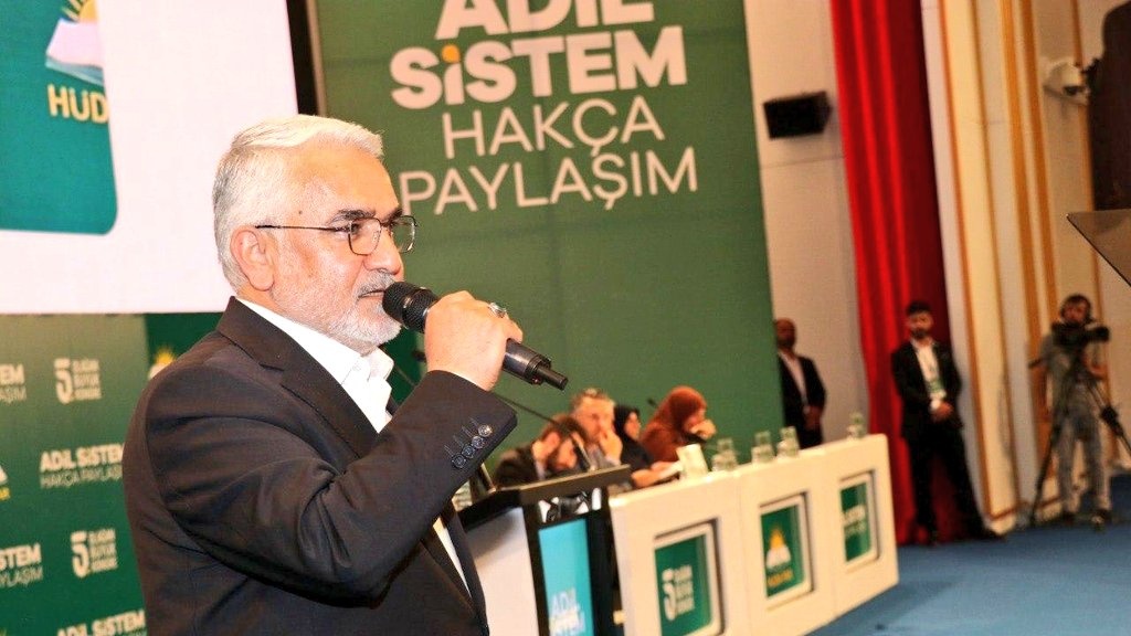 TurkMedyaAjansi's tweet photo. HÜDA PAR Genel Başkanı Yapıcıoğlu ;

-"Hiçbir kınayıcının kınamasından korkmayız."
-"Parti içi koltuk kavgası yapmayız."
-"Hak bildiğimizi söyler hakkı ayakta tutmak için adil şahitlik yaparız."
-"Siyasi rakiplerimize iftira atmayız.." https://t.co/bOdt9PYZnE