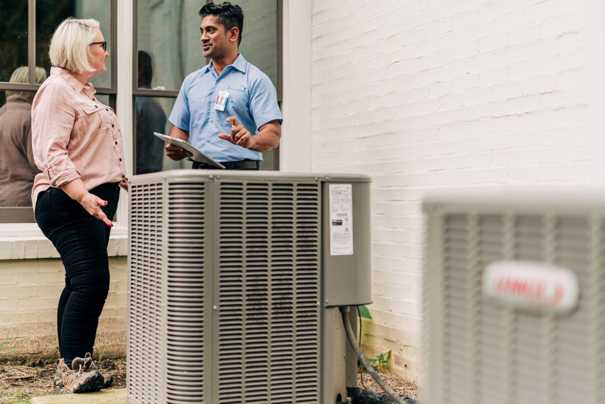 ServCounty's tweet photo. Heat still showing up in October? That's Central Texas. If your AC isn't keeping up, Aire Serv is ready to help you explore the cause. #TexasComfort https://t.co/IWPCUV7POT
