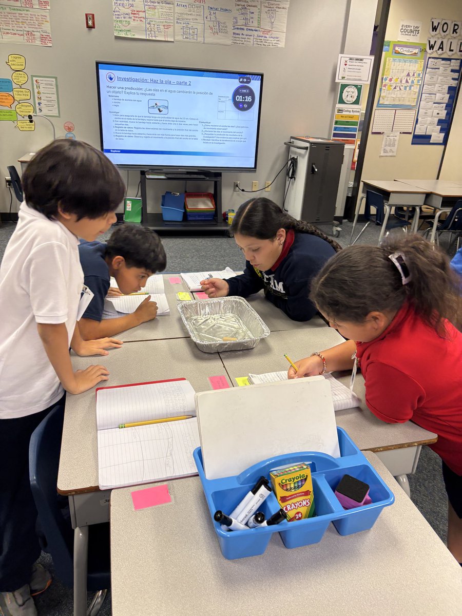 HicksTigers's tweet photo. 🌊 Science in action! Ms. Guevara’s 4th graders explored and visualized how waves move. Making abstract concepts concrete through experiments is what learning is all about! 🔬💡 #STEM #HandsOnLearning @AliefScience https://t.co/98uGxY1Brg