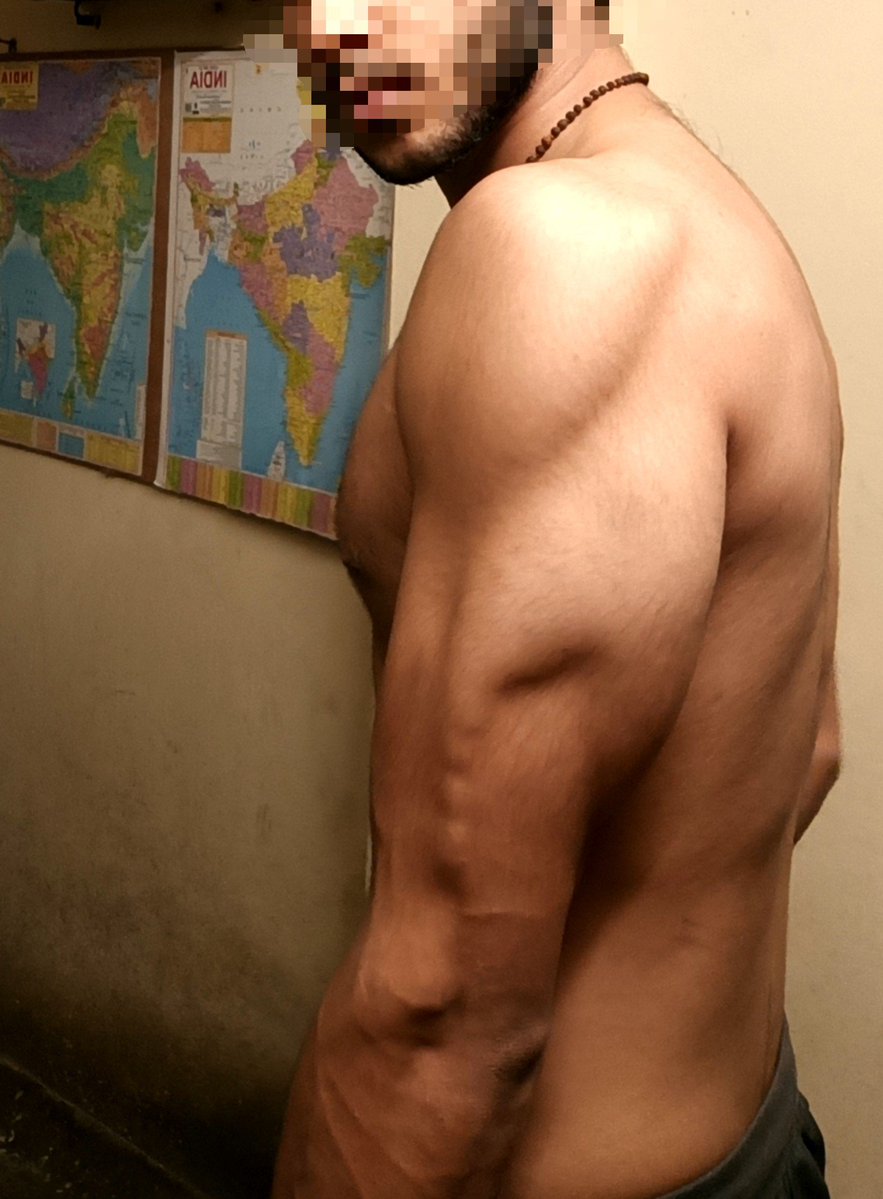 Katyal4747's tweet photo. Did a few sets of diamond pushups and here's the pump ⚔️ https://t.co/bM6SDQtsHj