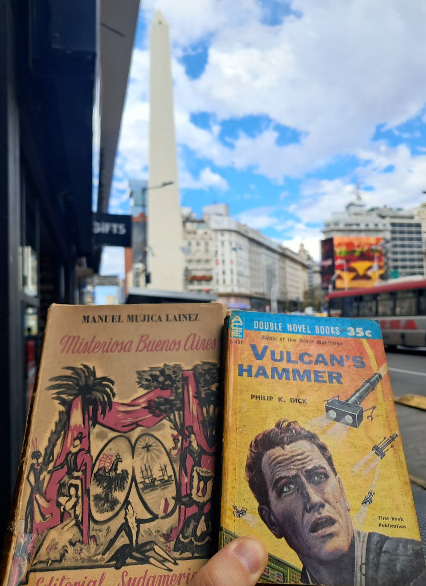 Eternauta1's tweet photo. En la vuelta a Corrientes me llevo: primeras ediciones de Misteriosa Buenos Aires de Mujica Laínez (Editorial Sudamericana, 1951) y de Vulcan's Hammer de Philip Dick (Ace double, 1960, del otro lado una novela de Brunner). $32 mil en total. https://t.co/yzMes1cWlV