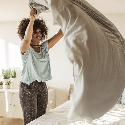 PopBase's tweet photo. Airbnb is introducing a new policy prohibiting hosts from asking guests to strip beds, wash and put away dishes or take trash offsite, as well as imposing their own fines on guests.

The policy applies to reservations booked on or after November 20. https://t.co/dz1xw4zdyD