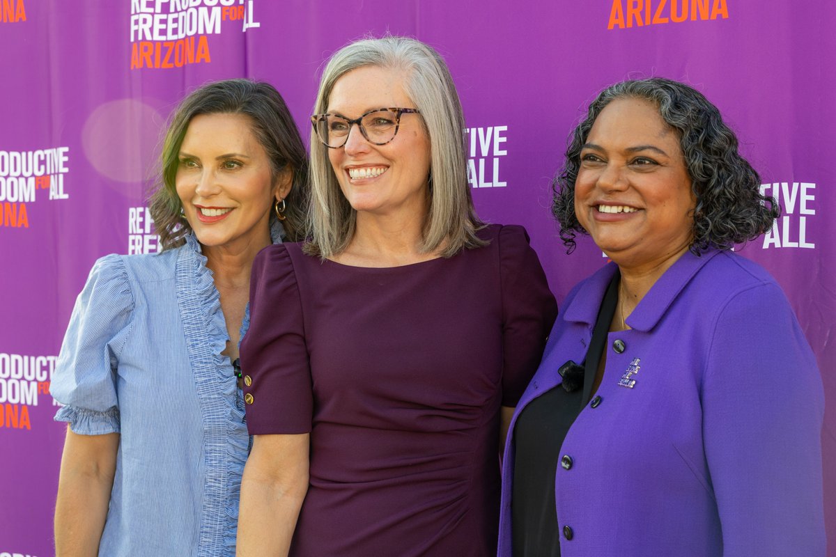gretchenwhitmer's tweet photo. While Republicans work to ban abortion, Democratic governors are on the front lines fighting to protect our fundamental freedoms.

Arizona needs a leader who won’t back down. @katiehobbs will always protect reproductive freedom. https://t.co/oEqS0Db4dE