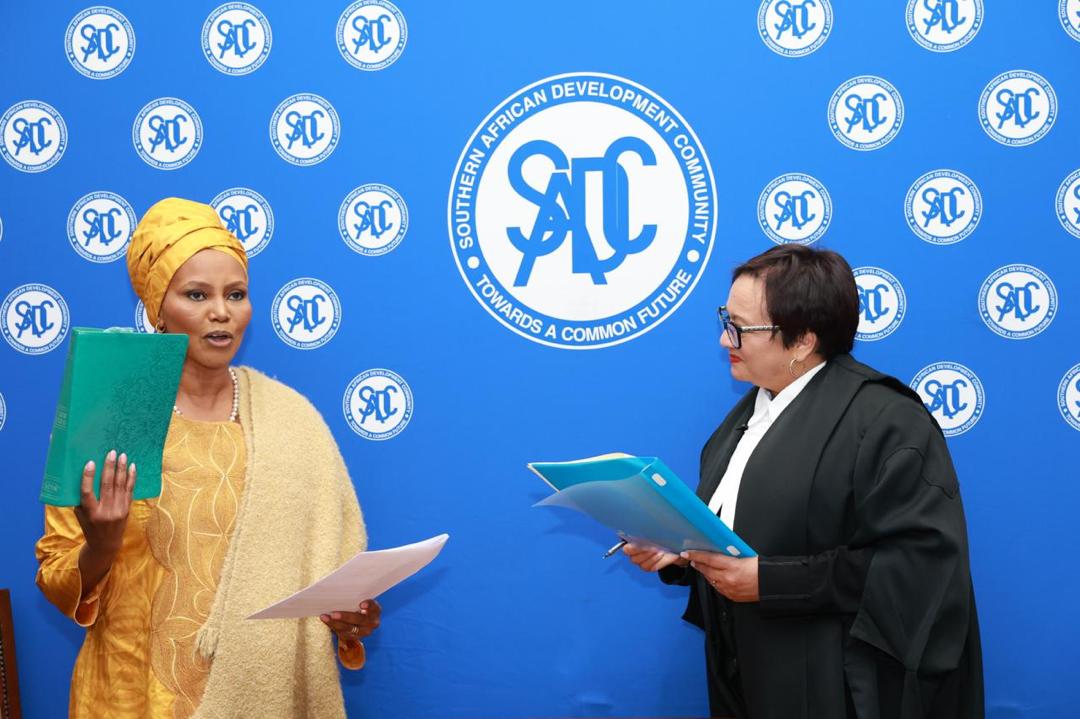 SADC_News's tweet photo. 𝗦𝗔𝗗𝗖 𝗦𝘂𝗺𝗺𝗶𝘁 𝗲𝗹𝗲𝗰𝘁𝘀 𝗜𝗻𝗰𝗼𝗺𝗶𝗻𝗴 𝗖𝗵𝗮𝗶𝗿𝗽𝗲𝗿𝘀𝗼𝗻 𝗼𝗳 𝘁𝗵𝗲 𝗢𝗿𝗴𝗮𝗻 𝗮𝗻𝗱 𝗮𝗽𝗽𝗼𝗶𝗻𝘁𝘀 𝗡𝗲𝘄 𝗗𝗲𝗽𝘂𝘁𝘆 𝗘𝘅𝗲𝗰𝘂𝘁𝗶𝘃𝗲 𝗦𝗲𝗰𝗿𝗲𝘁𝗮𝗿𝘆 𝗳𝗼𝗿 𝗥𝗲𝗴𝗶𝗼𝗻𝗮𝗹 𝗜𝗻𝘁𝗲𝗴𝗿𝗮𝘁𝗶𝗼𝗻

The Extraordinary Summit of the Heads of State and Government of the Southern African Development Community (SADC) was held virtually on 21 October 2026 under the Chairpersonship of His Excellency Matamela Cyril Ramaphosa, President of the Republic of South Africa.

Among the key decisions taken, Summit elected the Right Honourable Mr. Ntsokoane Samuel Matekane, Prime Minister of the Kingdom of Lesotho, as the Incoming Chairperson of the SADC Organ on Politics, Defence and Security Cooperation. His election completes the Organ Troika, joining His Majesty King Mswati III of the Kingdom of Eswatini as the Current Organ Chairperson and His Excellency Professor Arthur Peter Mutharika, President of the Republic of Malawi, Outgoing Chairperson.

Summit approved the appointment of Ms. Treasure Thembisile Maphanga, a continental trade, industrial policy, digital economy and institutional development executive from the Kingdom of Eswatini, as the new SADC Deputy Executive Secretary for Regional Integration. 
Read the full Press Release with the key outcomes of the 

Extraordinary Summit through this link: https://t.co/hrH1nvG71Y