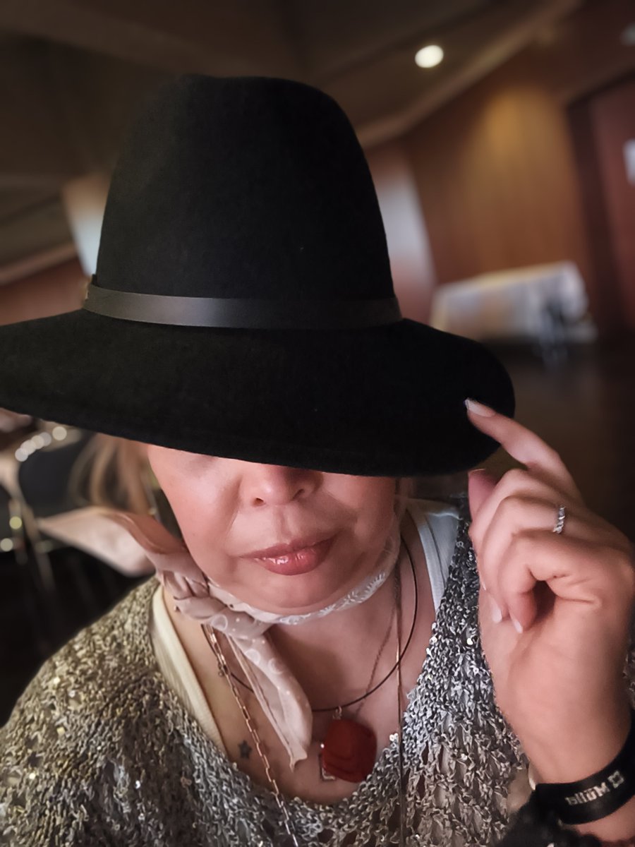 JPAbabe's tweet photo. Like Job Bon Jovi would say (I'm a cowboy)On a steel horse I ride
I'm wanted Dead or alive
(I′m a cowboy) Wanted Dead or alive..... 🤠😛😉 https://t.co/NTRy5OMfVC