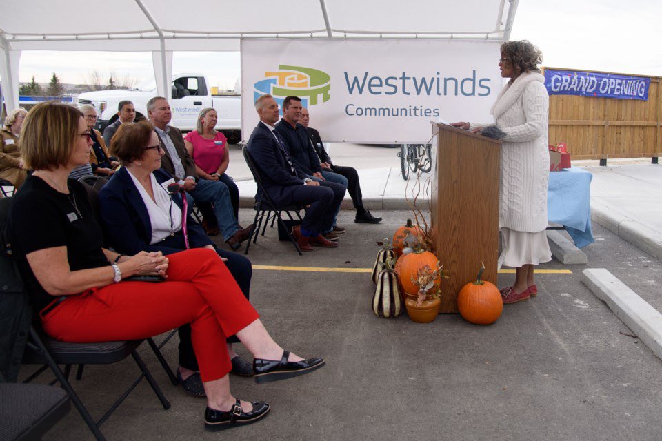 neudorf_ab's tweet photo. Congratulations to Westwinds Communities and the Town of Okotoks on the opening of Kennedy Terrace at D’Arcy!

With $850,000 in support from Alberta’s Affordable Housing Partnership Program, this 10-home development will provide safe, attainable housing for individuals and families. A fitting tribute to local community leader Sandi Kennedy!
