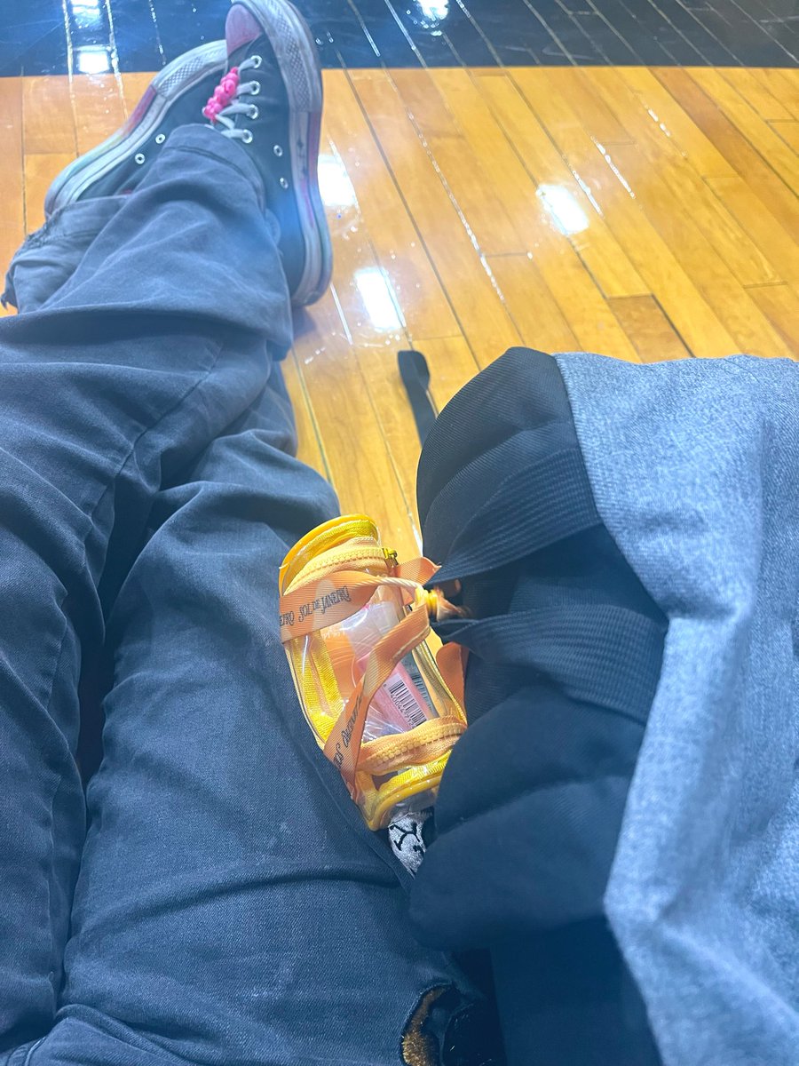 JinxedPearls's tweet photo. I hate school smmmm💔 https://t.co/qfsZoUlRi1