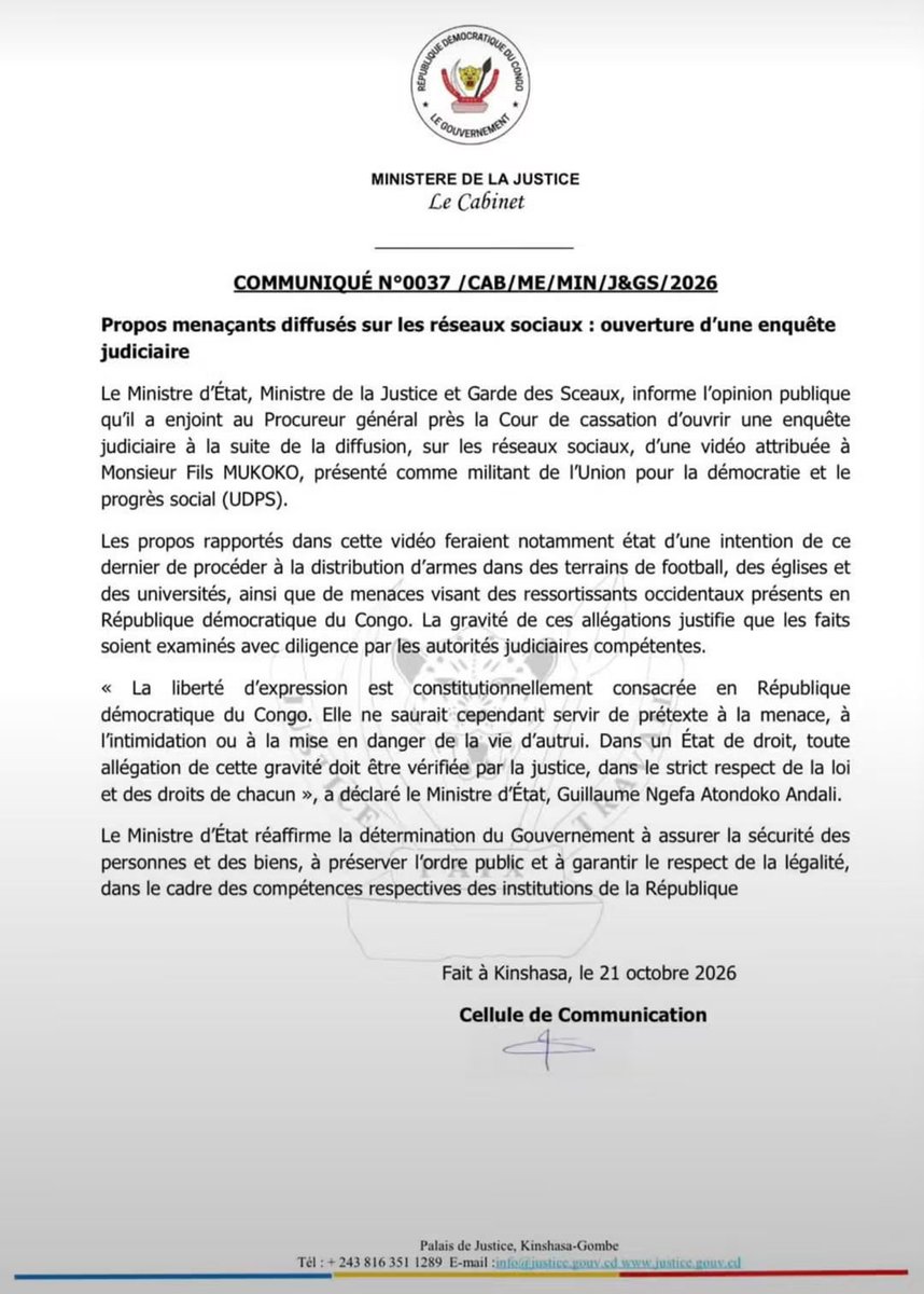 arsenempunga1's tweet photo. #RDC | Fils Mukoko visé par une enquête judiciaire après ses propos sur la distribution d’armes

Le ministre d’État, ministre de la Justice et Garde des Sceaux, Guillaume Ngefa Atondoko Andali, a instruit le procureur général près la Cour de cassation d’ouvrir une enquête judiciaire à la suite de la diffusion sur les réseaux sociaux d’une vidéo attribuée à Fils Mukoko, dans laquelle il menace de distribuer des armes à la population pour en finir avec les occidentaux.