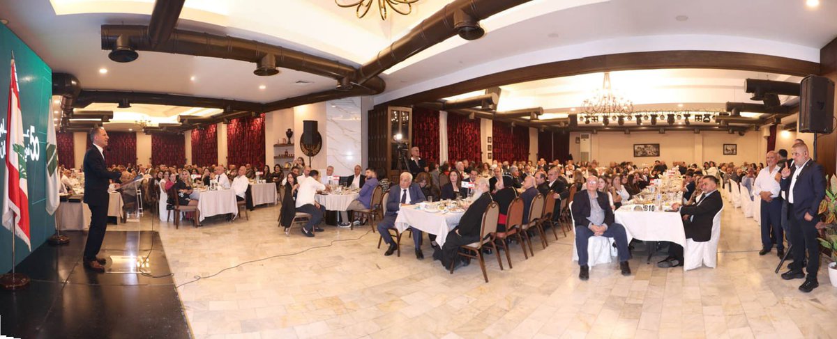 samygemayel's tweet photo. خلال عشاء وتكريم الخمسينيين في إقليم زحلة الكتائبي: التعامل مع شحنتيّ المتفجرات يجب أن يكون نقطة فاصلة في طريقة التعاطي مع حزب الله وسلاحه https://t.co/b9E3crg5ND