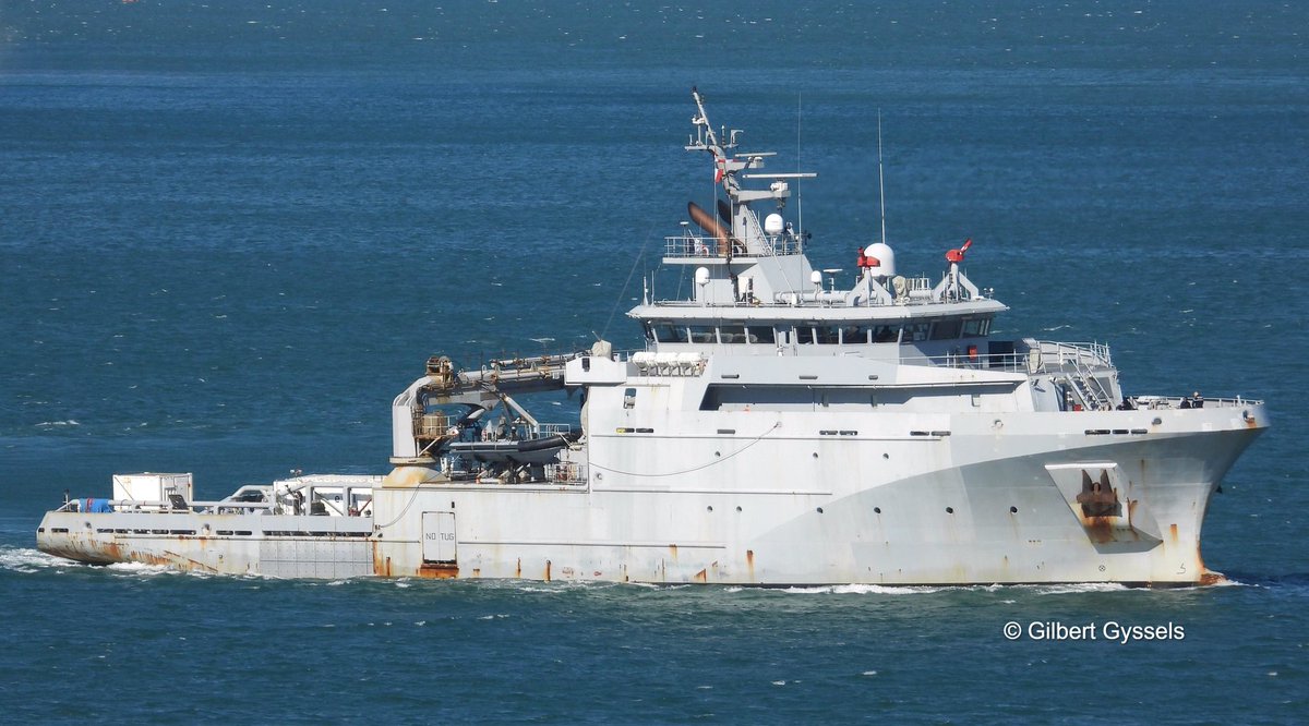 WarshipCam's tweet photo. French Navy Loire-class support vessel leaving Toulon, France - October 21, 2026    SRC: X-@GGYSSELSSHIPS https://t.co/mjErtQKu3K
